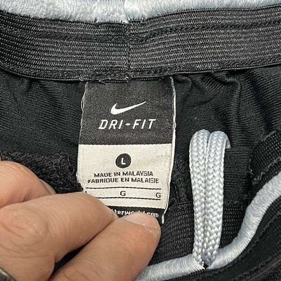Y2K Nike Dri-Fit Mens Athletic Shorts L Black & Gray With Elastic Waistband - Picture 4 of 8
